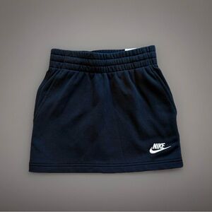 Nike Kids Girl’s Small Black Fleece Sportswear Skirt Athleisure Activewear NWT